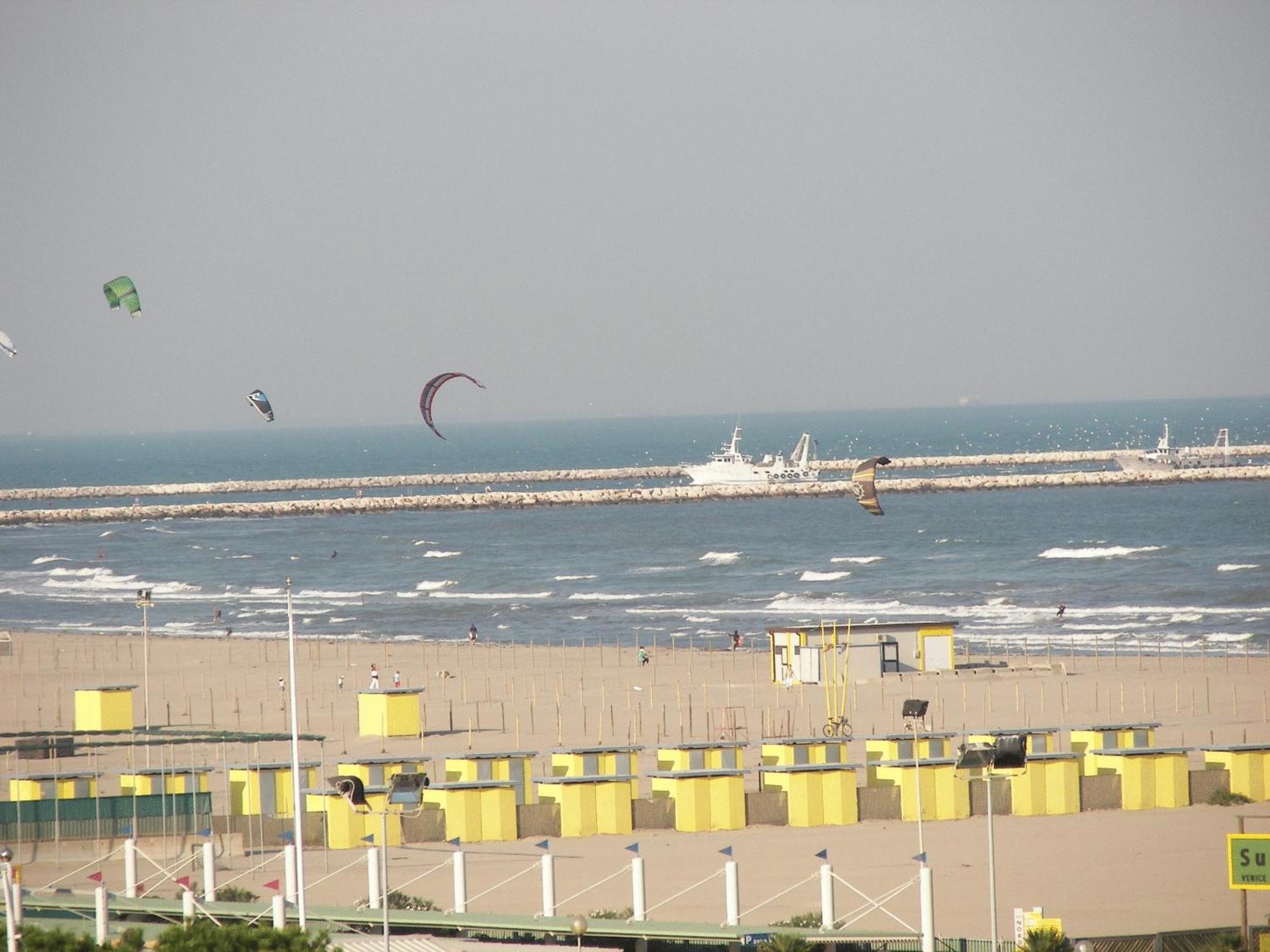 Hotel Bristol Sottomarina Exterior photo