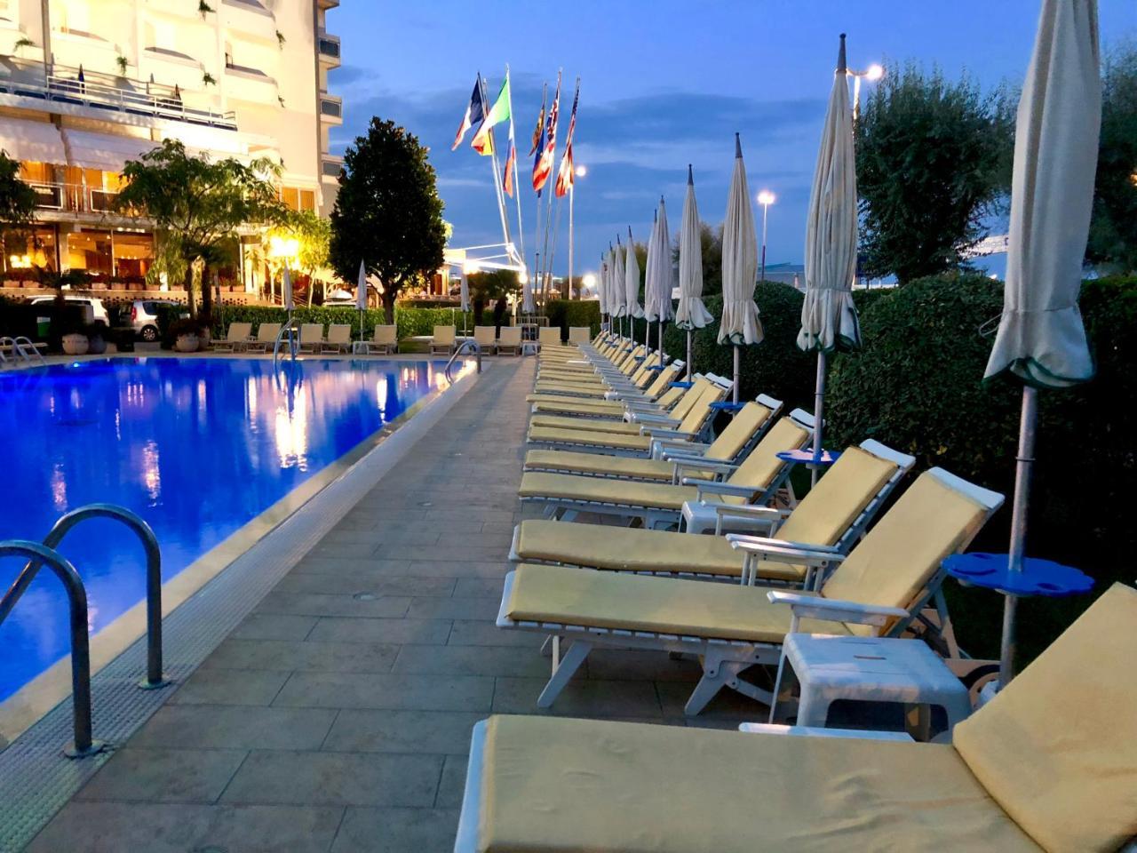 Hotel Bristol Sottomarina Exterior photo